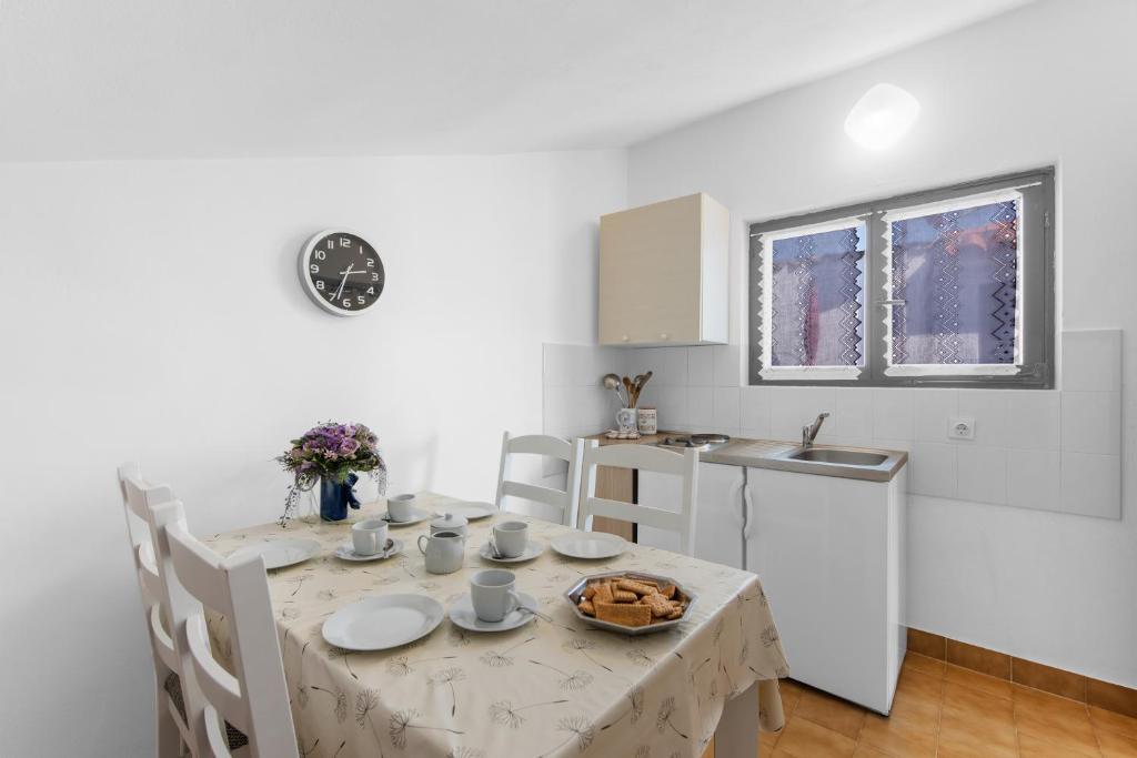 Falcon Apartma