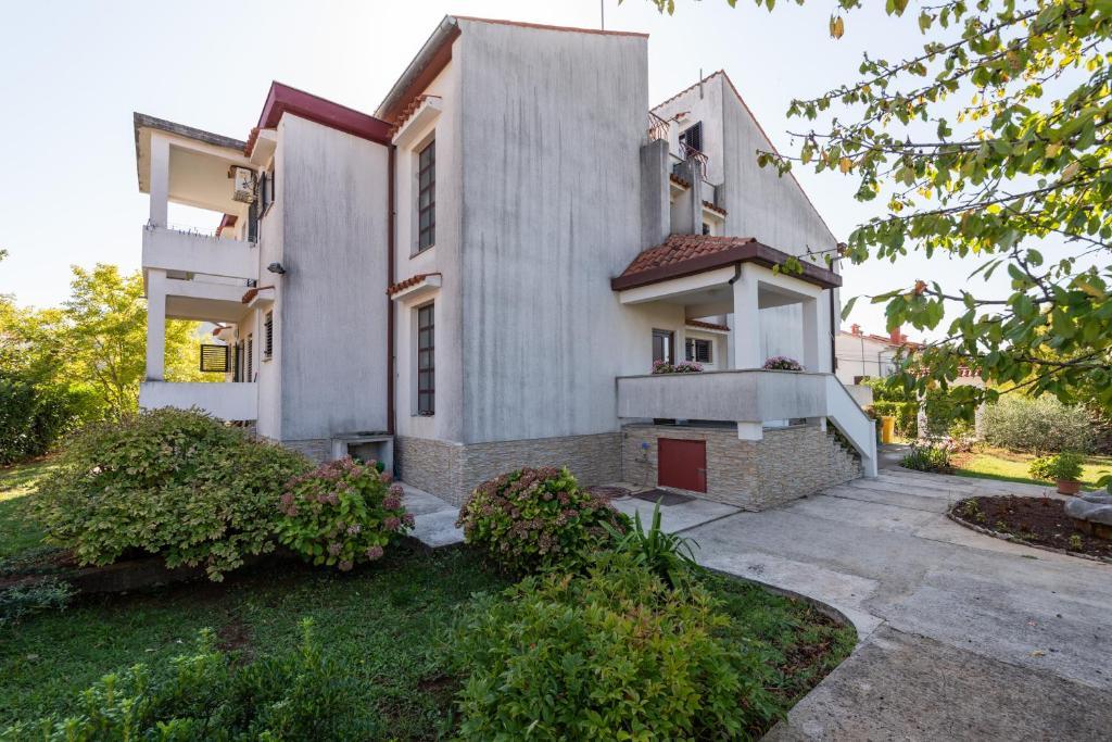 Apartma Falcon