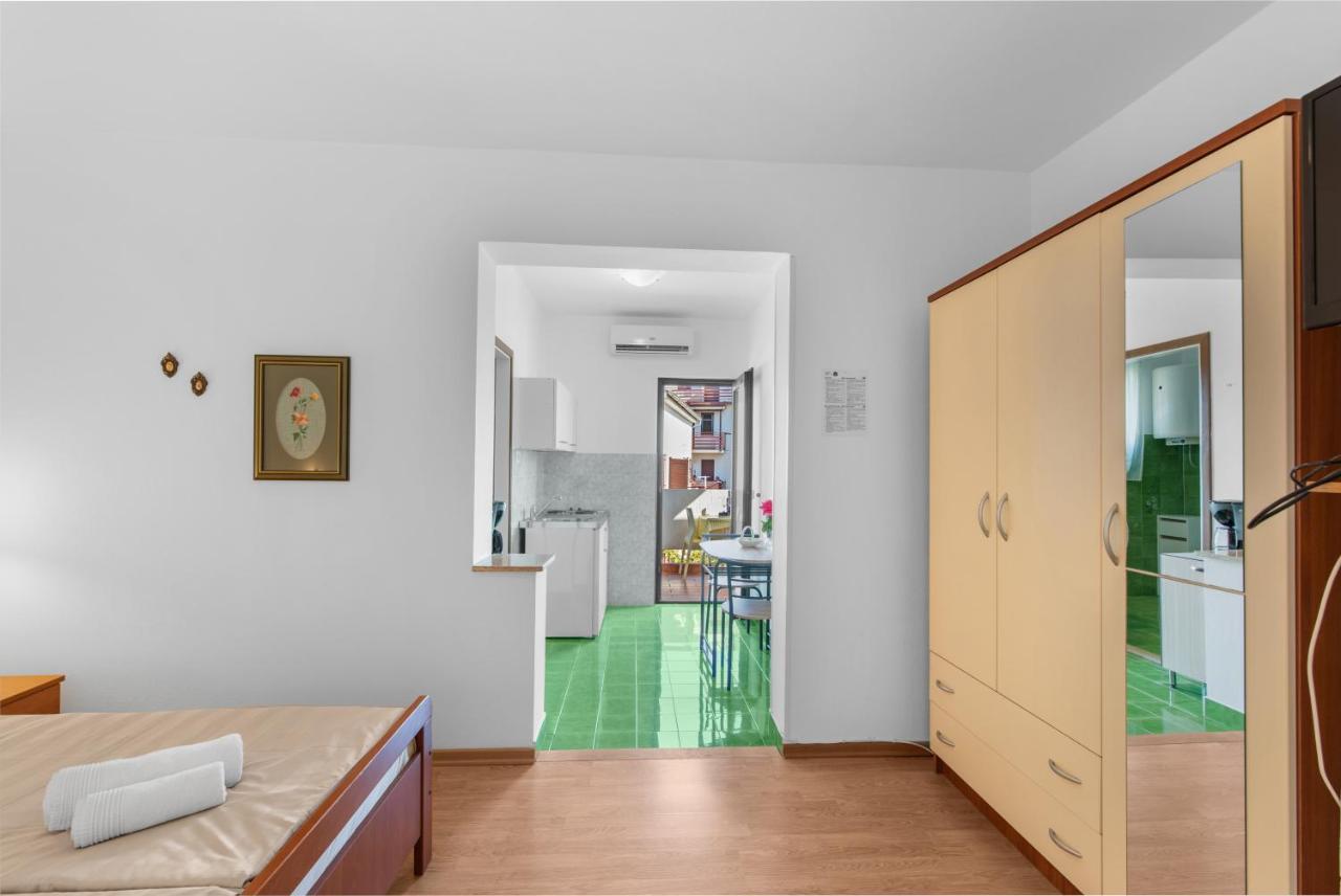 Apartment Falcon Funtana